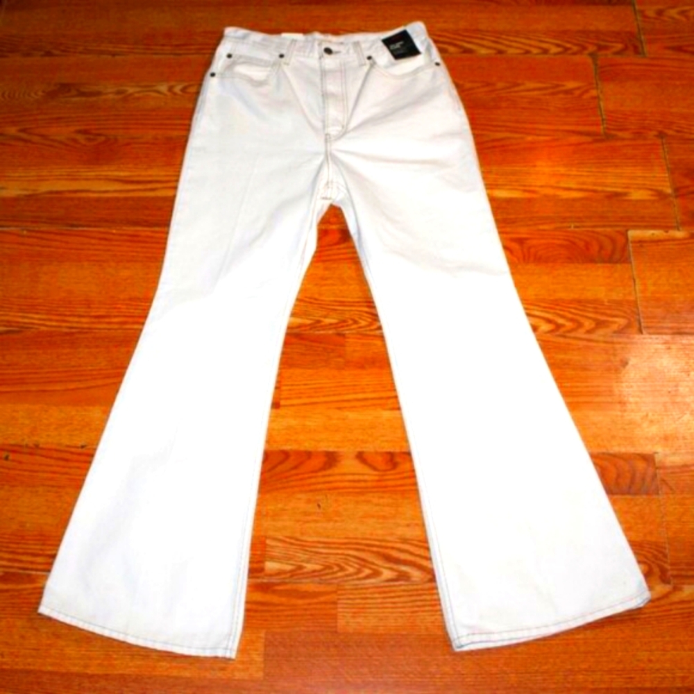 New Levi's Ultra High Rise Flare Jeans | Women's 30 (Retro Boho)